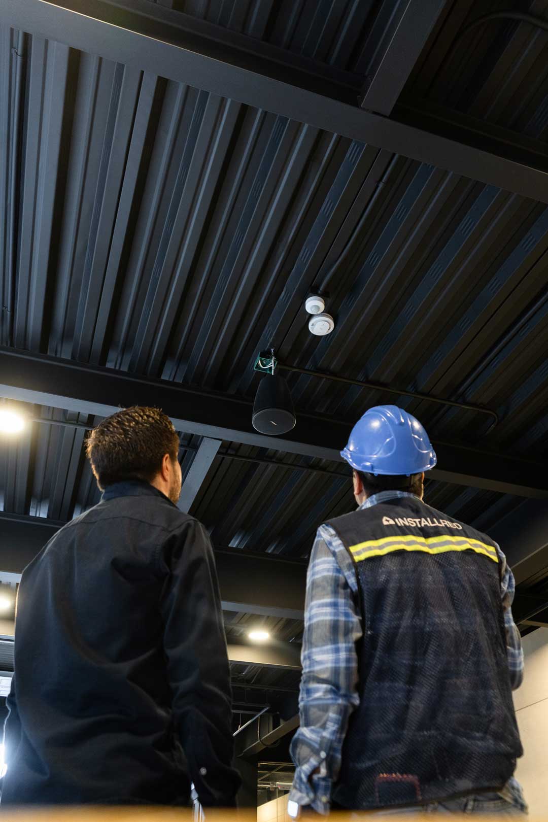 Audio ambiental para oficinas corporativas Installred